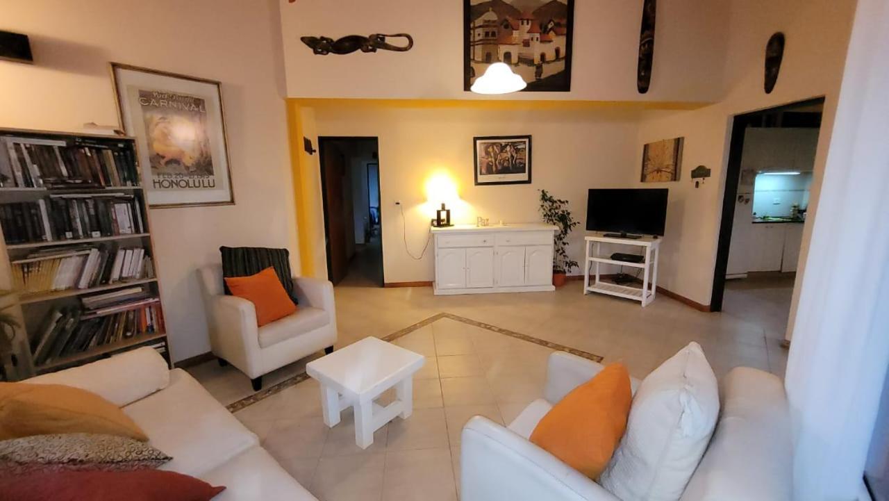 Ferienwohnung El Patio Del Aromo Puerto Madryn Exterior foto